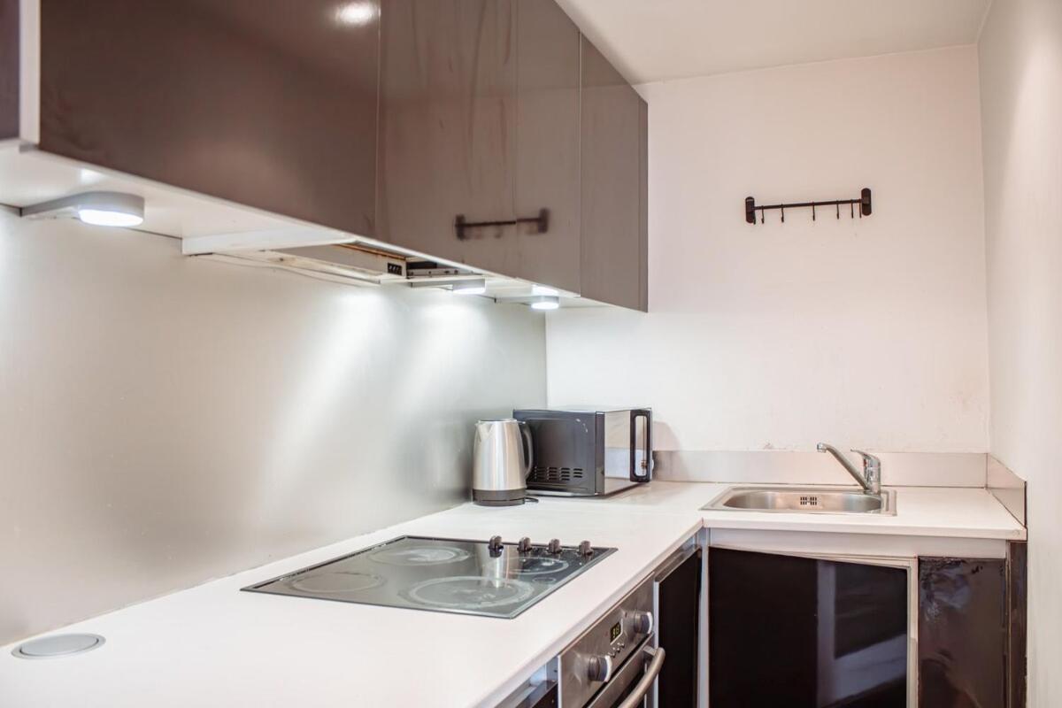 Modern 1-Bedroom Flat In Centre Leeds  Exterior photo