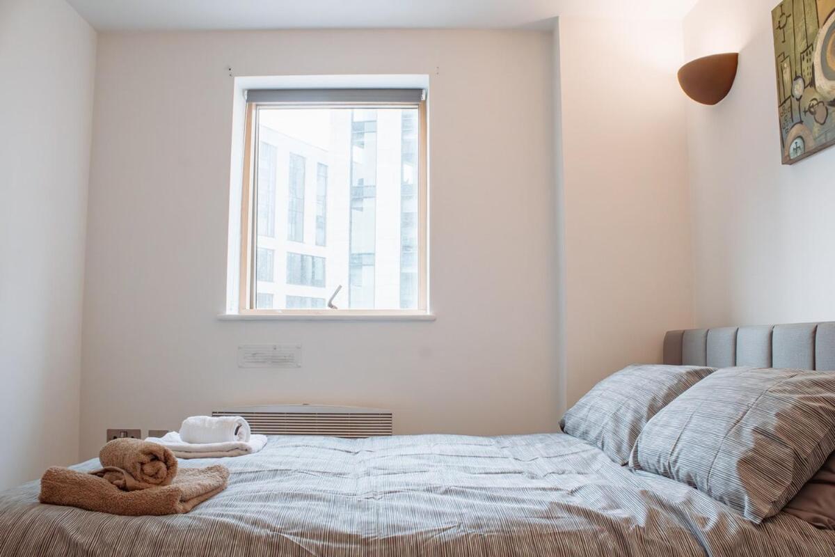 Modern 1-Bedroom Flat In Centre Leeds  Exterior photo