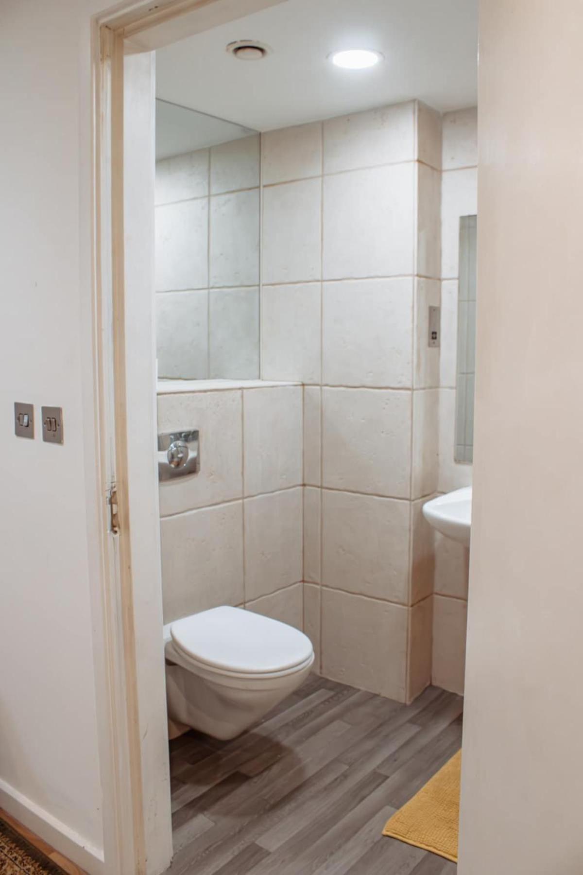 Modern 1-Bedroom Flat In Centre Leeds  Exterior photo